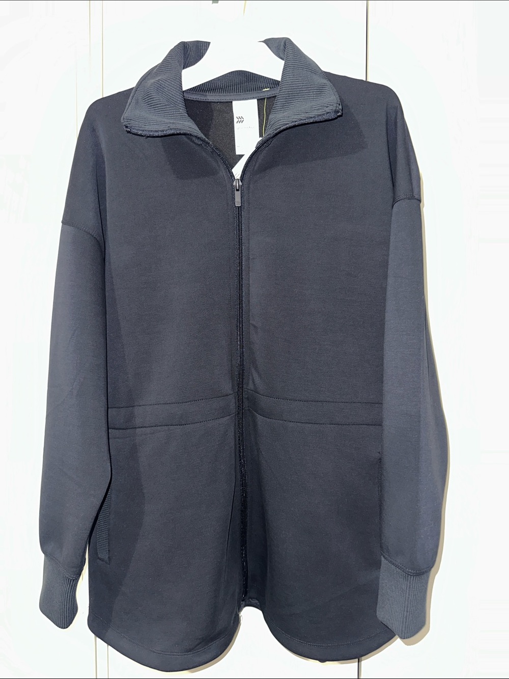 all in motion Women’s AIRY Sleek Black Full-Zip Jacket